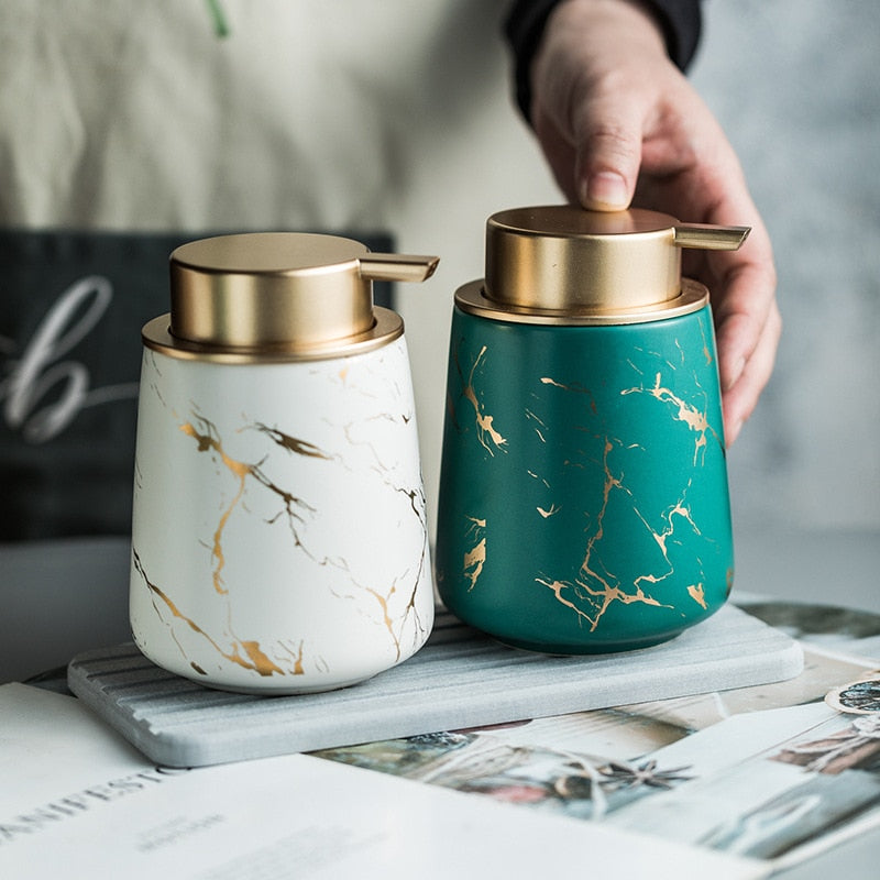 Distributeur de savon design effet marbre
