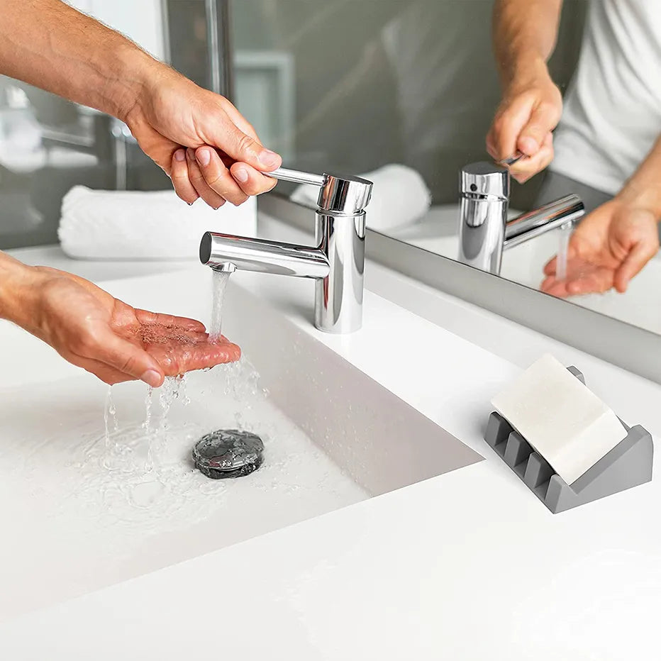 Porte savon design incliné pour évier