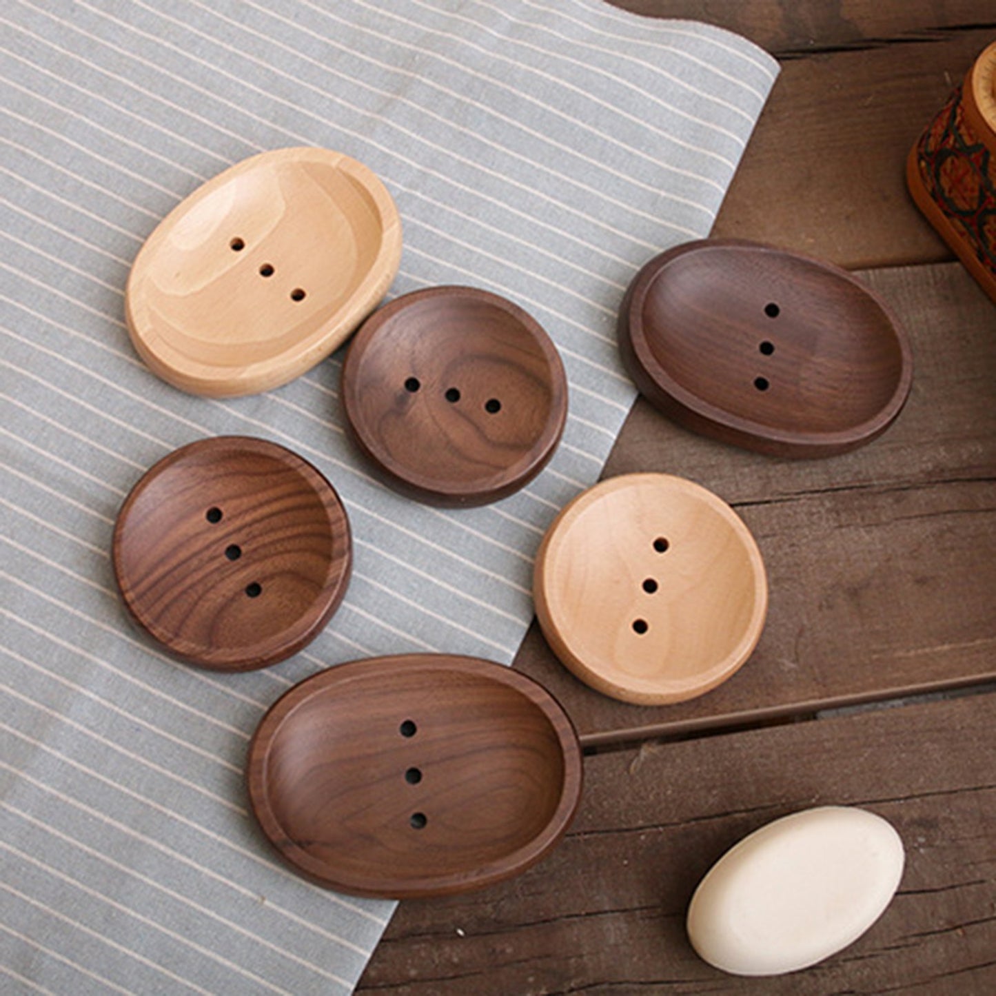 Porte savon en bois brun ovale