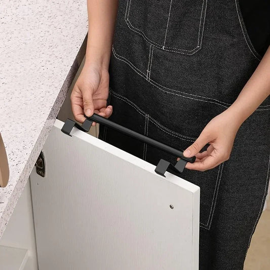 porte serviette noir acier sur placard cuisine sans perçage